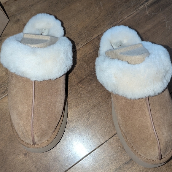 UGG Shoes - UGG Tan Slippers with Plush Lining and Soft Suede Material